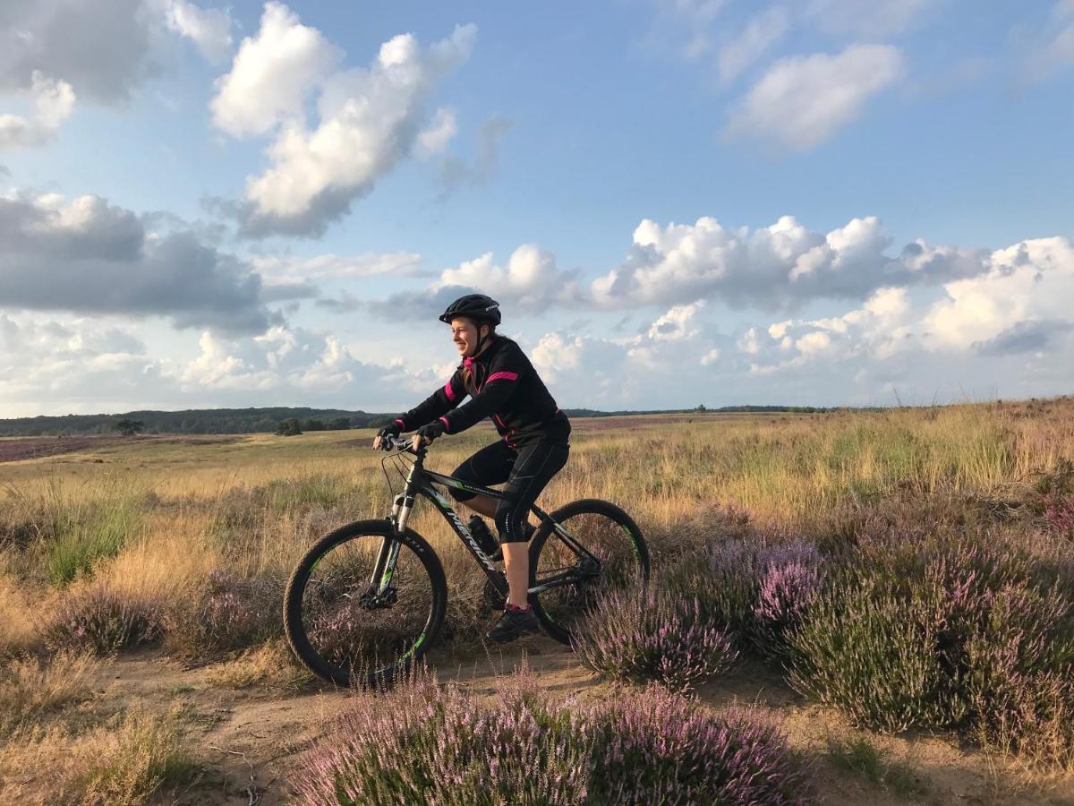 Chalet Op De Veluwe # Linde بوتِنْ المظهر الخارجي الصورة